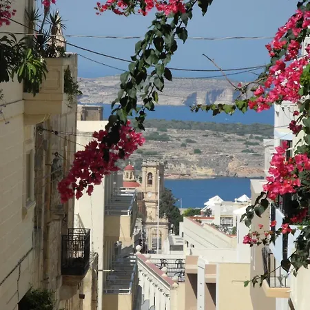 8 North By Petit Chic Apartmán Mellieħa