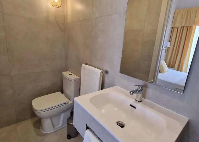 8 North By Petit Chic * Mellieħa