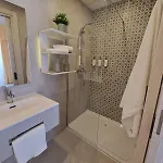 8 North By Petit Chic * Mellieħa