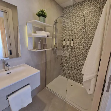 8 North By Petit Chic * Mellieħa