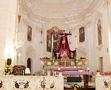 8 North By Petit Chic